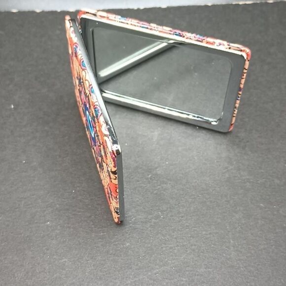 EVIL Eye of protection compact mirror case - Picture 2 of 5